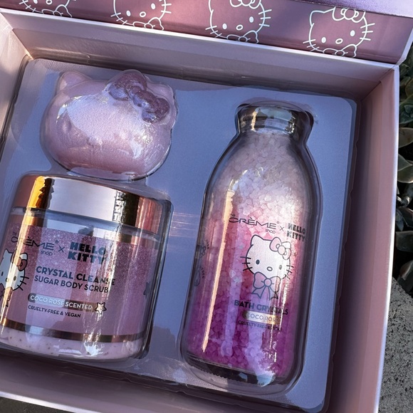 Hello Kitty | Bath & Body | Hello Kitty Creme Shop Lovely Luxury Set ...